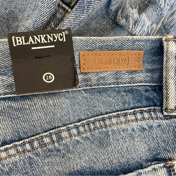 NWT Blank NYC Distressed High Rise Denim Short - Picture 5 of 13